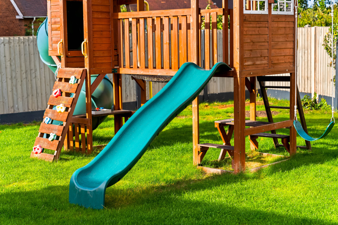 Luxury 3 Bedroom House - Garden - Parking - Outdoor Playground in 17 Plimsoll Grove, Quinton, Birmingham B32 1PF, UK - Property image 94 - VivreStays