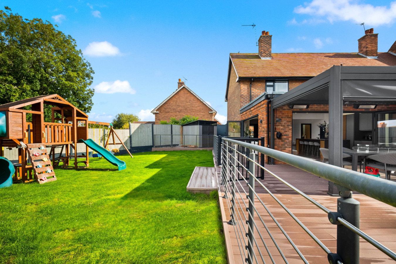 Luxury 3 Bedroom House - Garden - Parking - Outdoor Playground in 17 Plimsoll Grove, Quinton, Birmingham B32 1PF, UK - Property image 85 - VivreStays