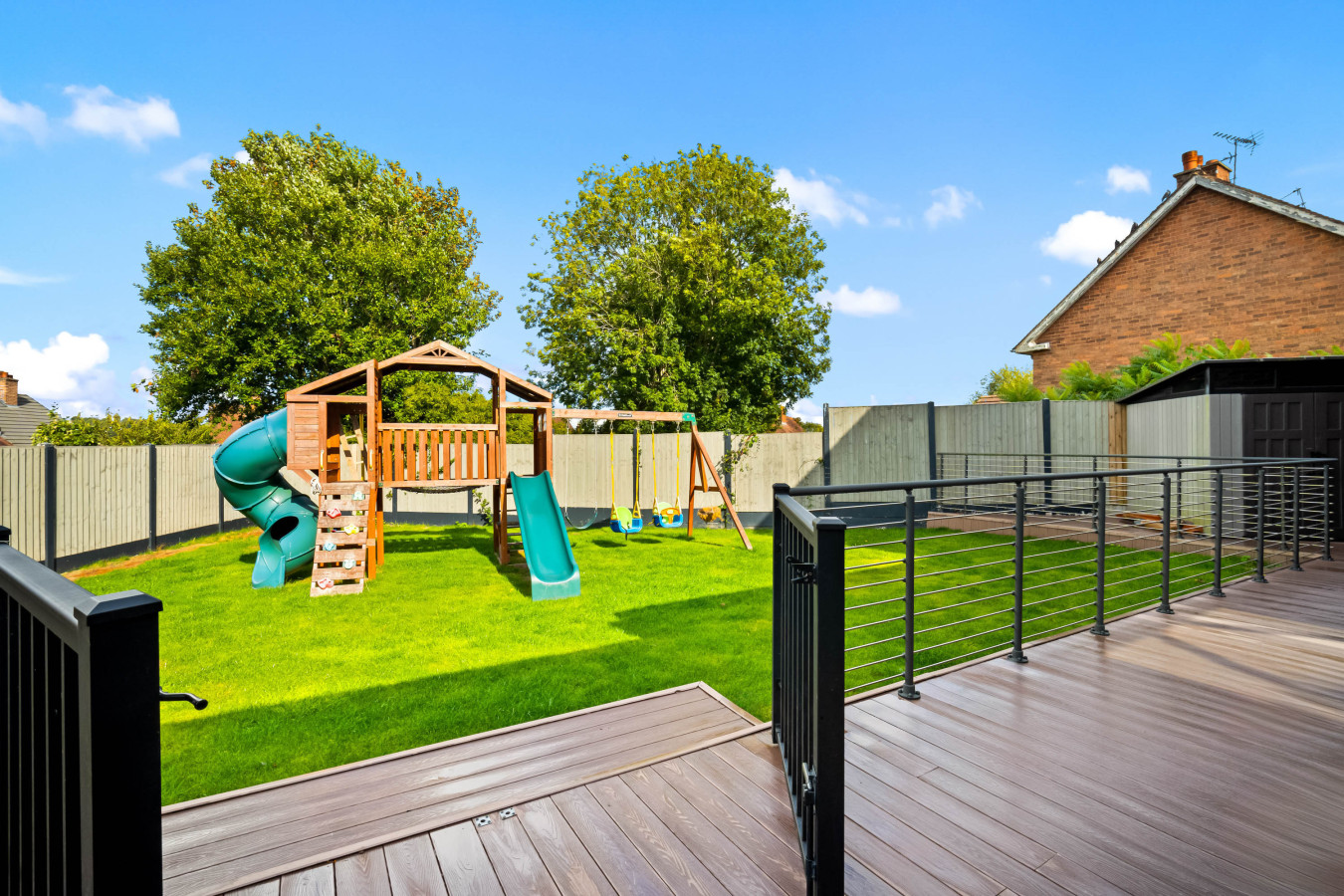 Luxury 3 Bedroom House - Garden - Parking - Outdoor Playground in 17 Plimsoll Grove, Quinton, Birmingham B32 1PF, UK - Property image 84 - VivreStays