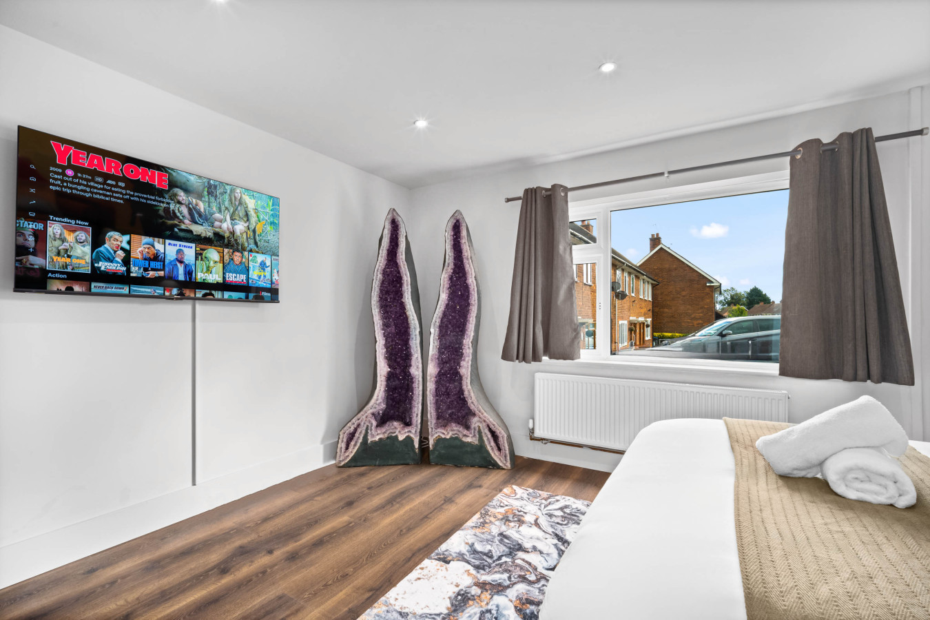 Luxury 3 Bedroom House - Garden - Parking - Outdoor Playground in 17 Plimsoll Grove, Quinton, Birmingham B32 1PF, UK - Property image 51 - VivreStays