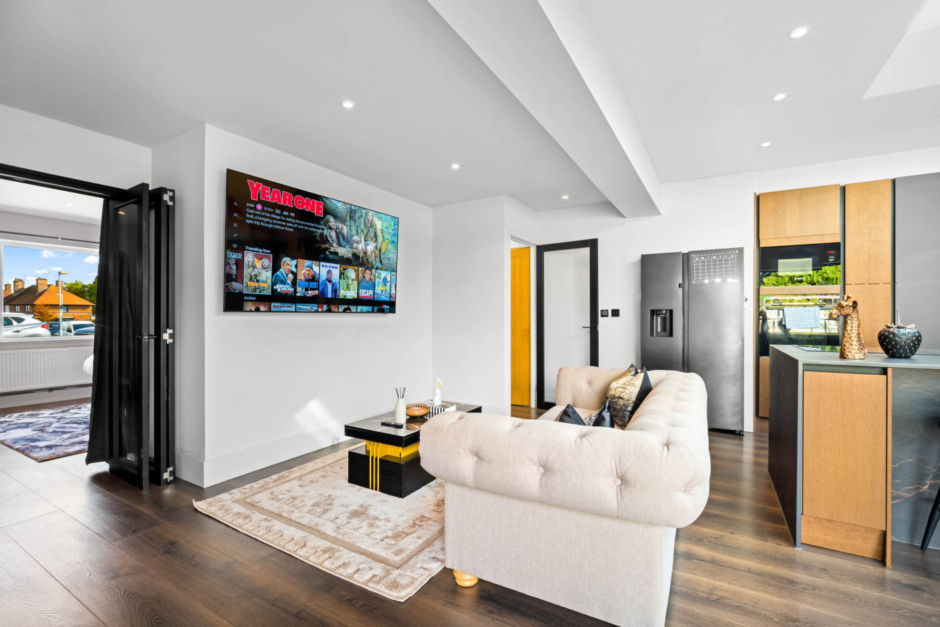 Luxury 3 Bedroom House - Garden - Parking - Outdoor Playground in 17 Plimsoll Grove, Quinton, Birmingham B32 1PF, UK - Property image 8 - VivreStays