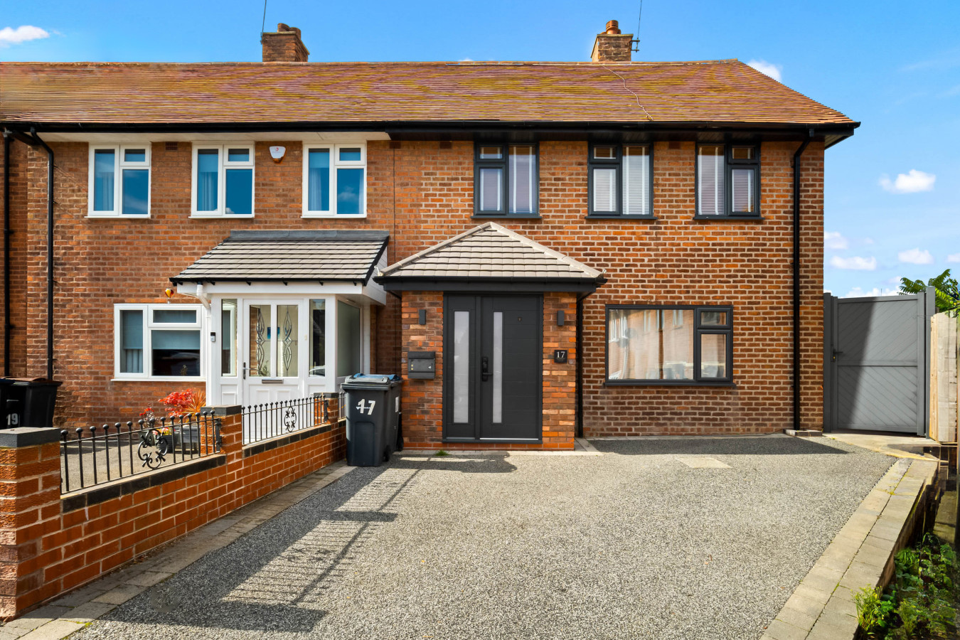 Luxury 3 Bedroom House - Garden - Parking - Outdoor Playground in 17 Plimsoll Grove, Quinton, Birmingham B32 1PF, UK - Property image 97 - VivreStays