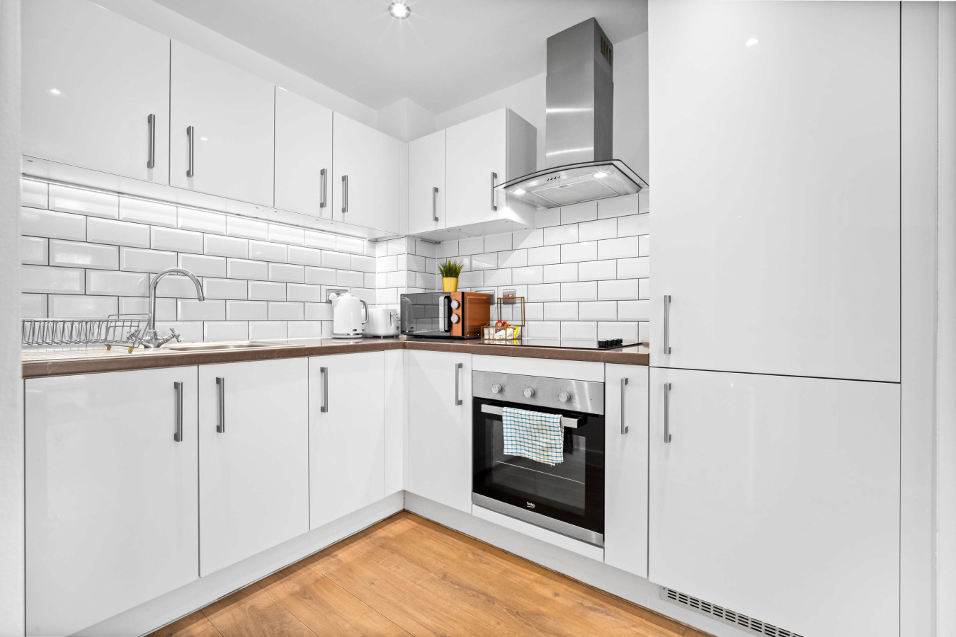 Stylish JQ Apartment - Smart TV - WIFI - Centre in 3 Helena St, Birmingham B1 2RR, UK - Property image 2 - VivreStays