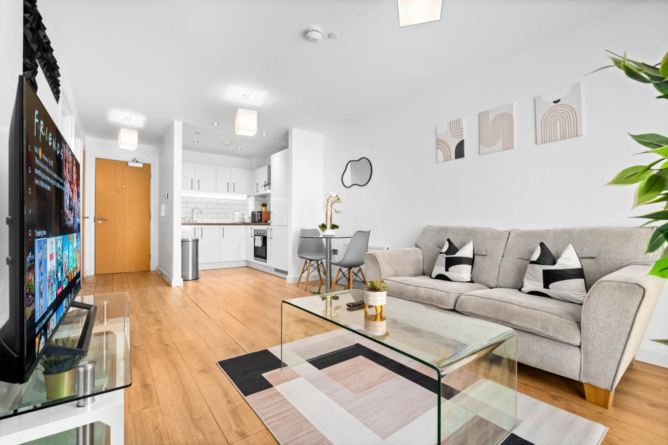 Stylish JQ Apartment - Smart TV - WIFI - Centre in 3 Helena St, Birmingham B1 2RR, UK - Property image 7 - VivreStays