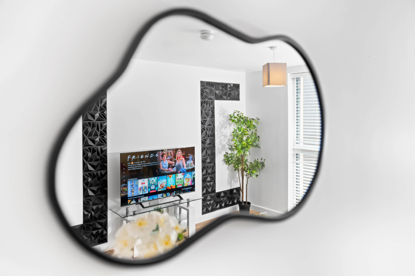 Stylish JQ Apartment - Smart TV - WIFI - Centre in 3 Helena St, Birmingham B1 2RR, UK - Property image 19 - VivreStays