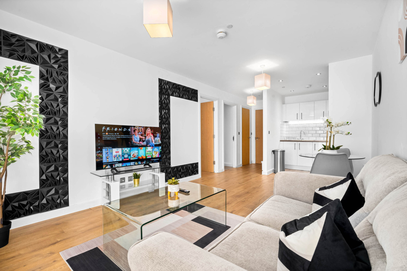 Stylish JQ Apartment - Smart TV - WIFI - Centre in 3 Helena St, Birmingham B1 2RR, UK - Property image 18 - VivreStays