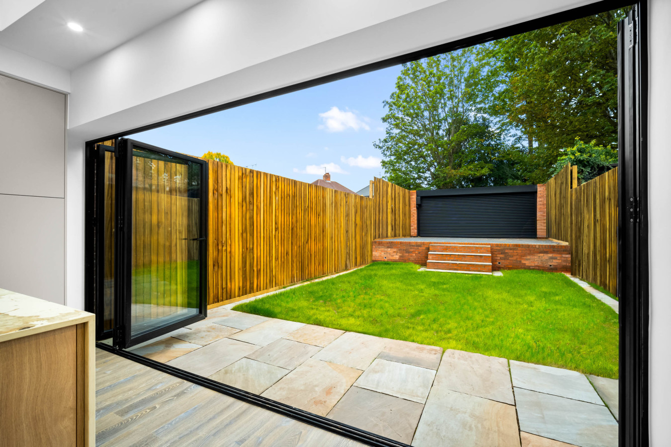 Stylish Four Bedroom House - Garden - Parking in 154 Ridgacre Ln, Quinton, Birmingham B32 1QB, UK - Property image 81 - VivreStays