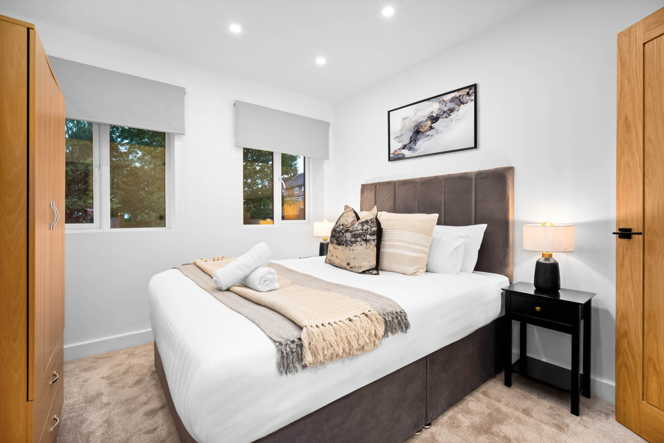 Stylish Four Bedroom House - Garden - Parking in 154 Ridgacre Ln, Quinton, Birmingham B32 1QB, UK - Property image 12 - VivreStays