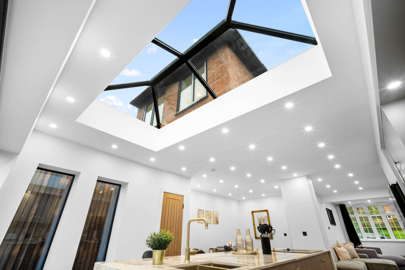 Stylish Four Bedroom House - Garden - Parking in 154 Ridgacre Ln, Quinton, Birmingham B32 1QB, UK - Property image 29 - VivreStays