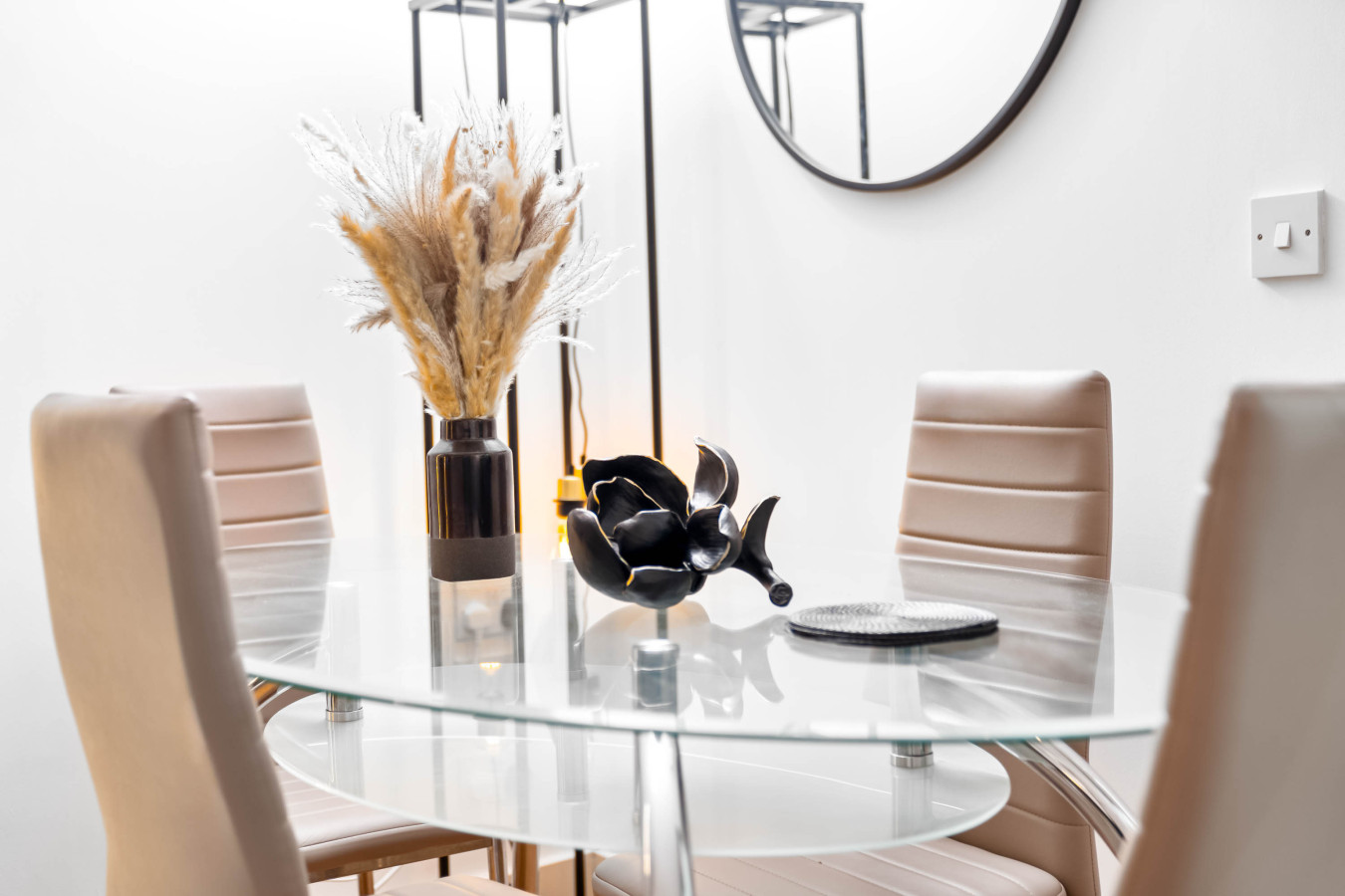 Luxury Apartment - City Centre - Parking - Balcony in 90 Navigation St, Birmingham B5 4AX, UK - Property image 29 - VivreStays