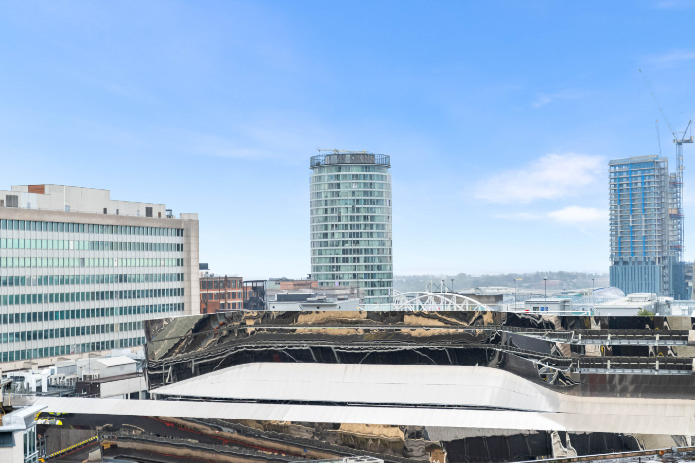 Luxury Apartment - City Centre - Parking - Balcony in 90 Navigation St, Birmingham B5 4AX, UK - Property image 34 - VivreStays