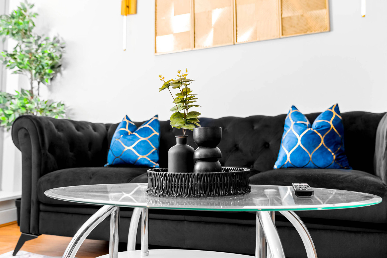 Luxury Apartment - City Centre - Parking - Balcony in 90 Navigation St, Birmingham B5 4AX, UK - Property image 21 - VivreStays