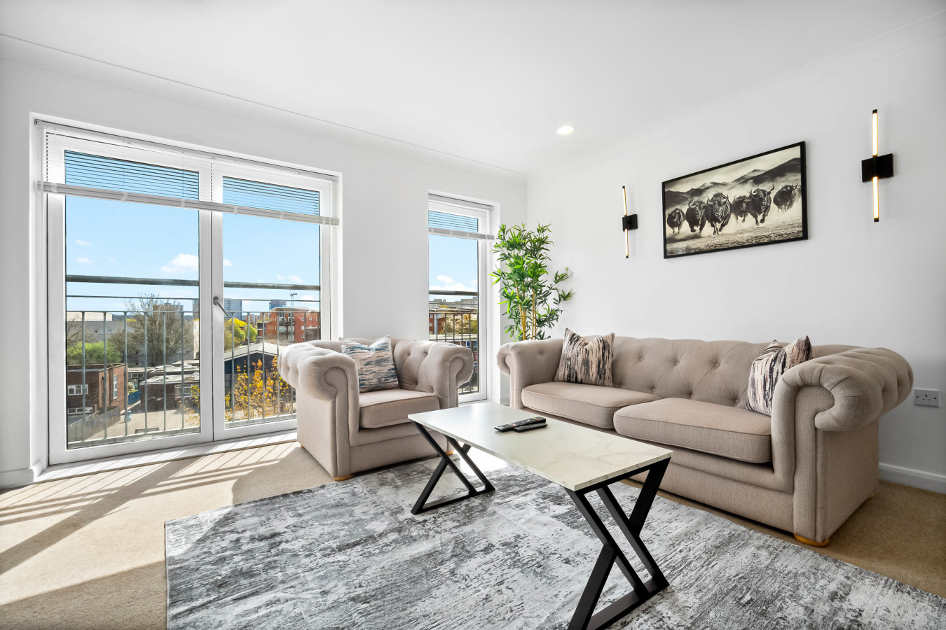 Stylish Two Bedroom Apartment - City Centre - Parking in Irving St, Birmingham B1 1DH, UK - Property image 4 - VivreStays