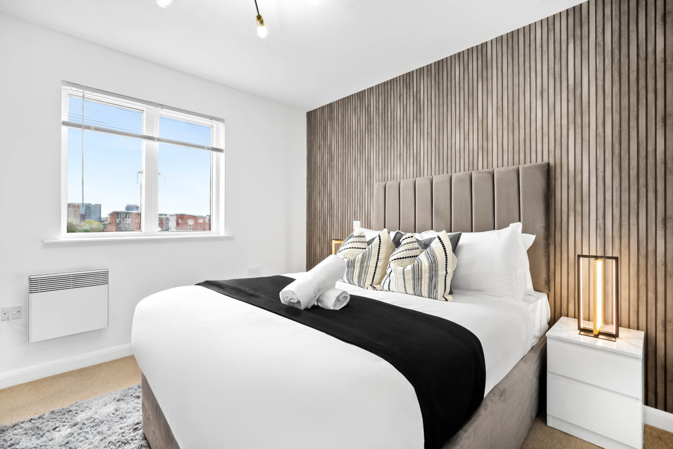 Stylish Two Bedroom Apartment - City Centre - Parking in Irving St, Birmingham B1 1DH, UK - Property image 20 - VivreStays