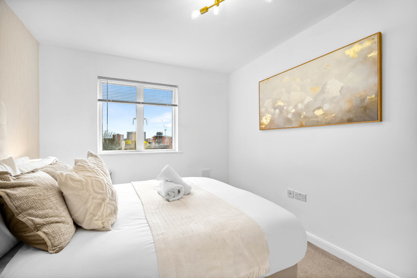 Stylish Two Bedroom Apartment - City Centre - Parking in Irving St, Birmingham B1 1DH, UK - Property image 50 - VivreStays