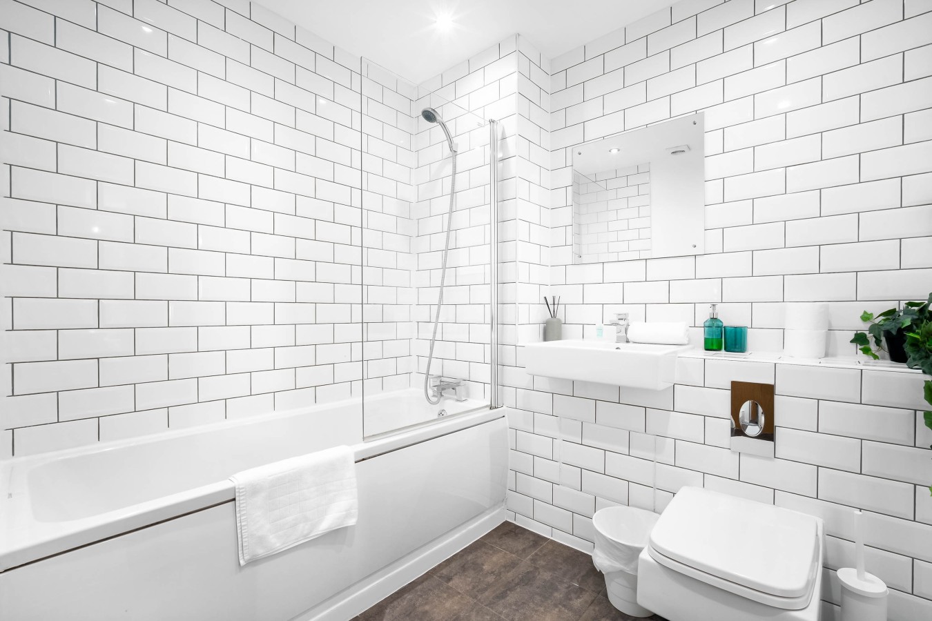 Stylish City Centre Apartment - 4 Guests - Netflix - Jewellery Quarter in Helena St, Birmingham B1, UK - Property image 5 - VivreStays