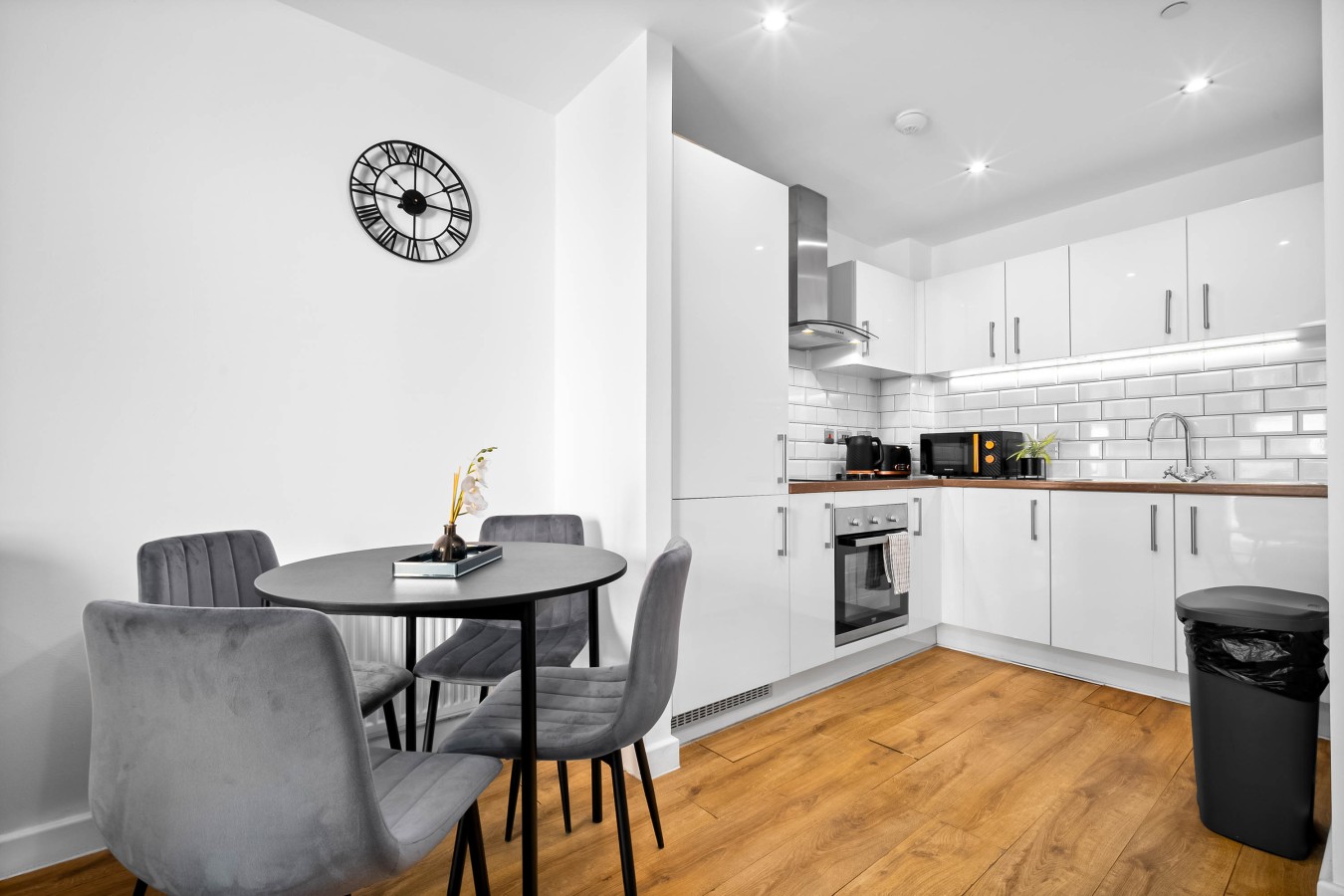 Stylish City Centre Apartment - 4 Guests - Netflix - Jewellery Quarter in Helena St, Birmingham B1, UK - Property image 4 - VivreStays