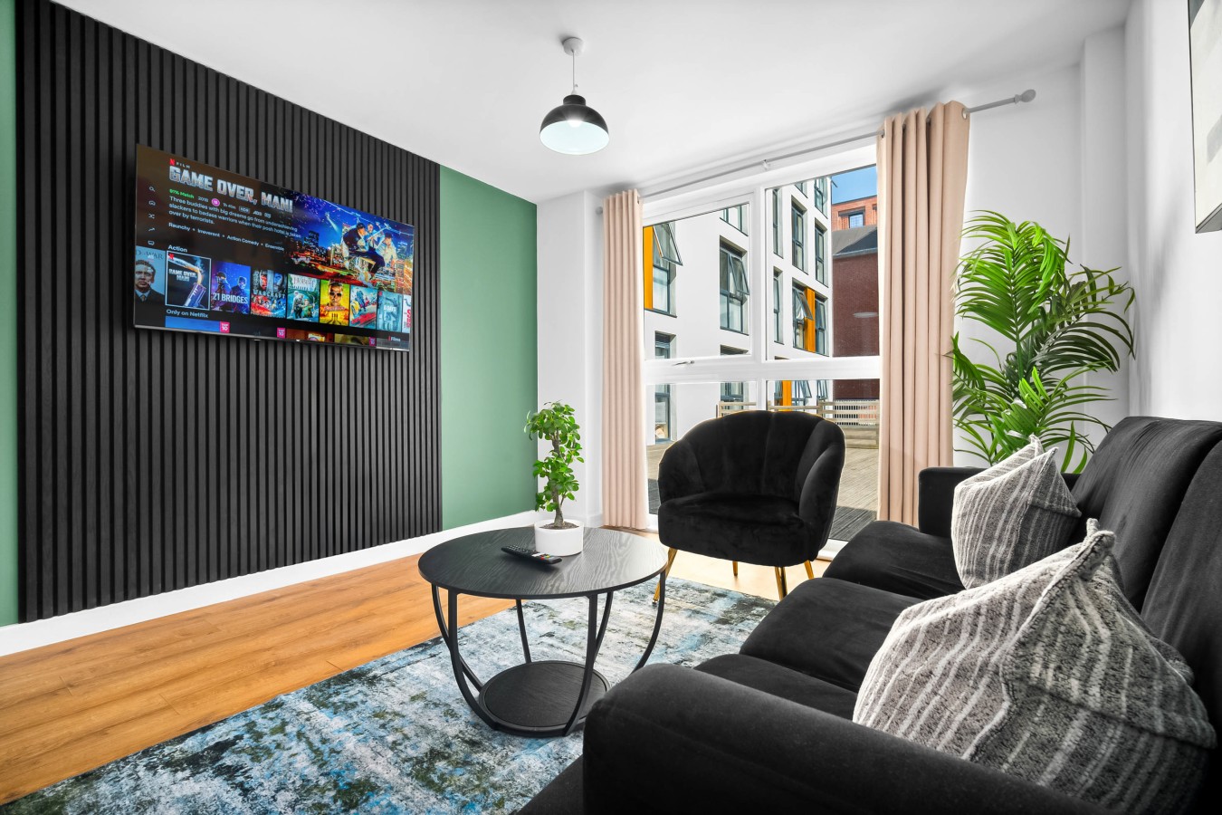 Stylish City Centre Apartment - 4 Guests - Netflix - Jewellery Quarter serviced apartment - UK - VivreStays