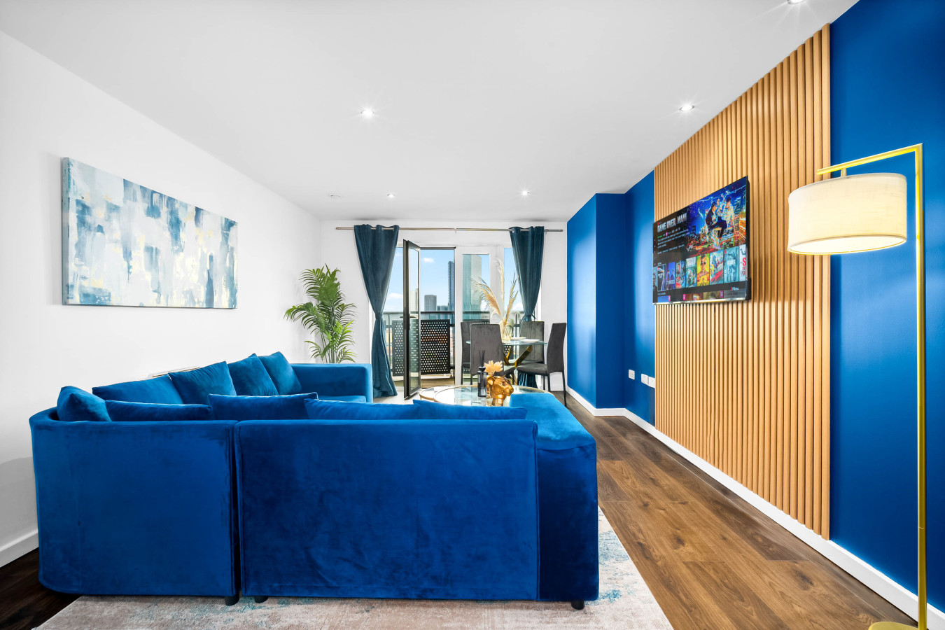 Luxe Two Bed Apartment - City Centre - Balcony & Parking in Masshouse Ln, Birmingham B5 5JF, UK - Property image 9 - VivreStays