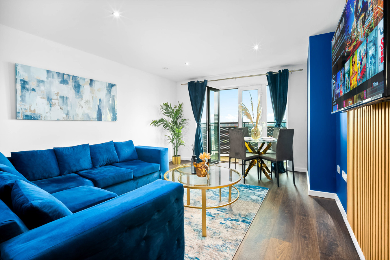 Luxe Two Bed Apartment - City Centre - Balcony & Parking in Masshouse Ln, Birmingham B5 5JF, UK - Property image 7 - VivreStays
