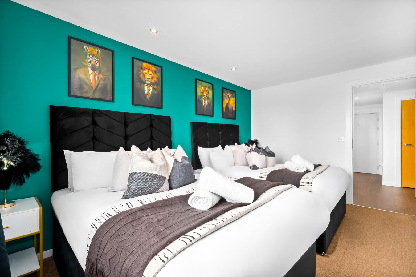 Luxe Two Bed Apartment - City Centre - Balcony & Parking in Masshouse Ln, Birmingham B5 5JF, UK - Property image 19 - VivreStays