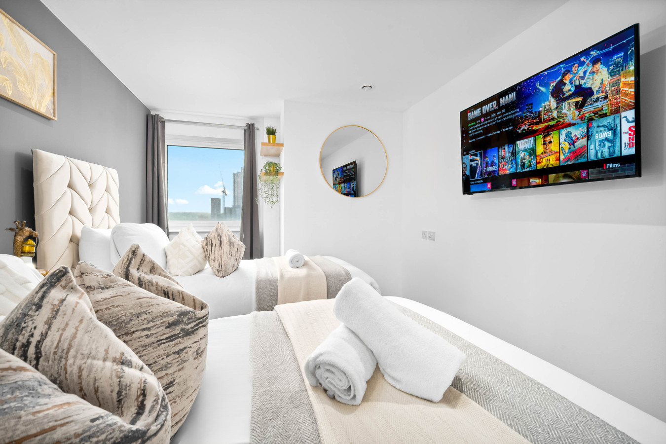 Luxe Two Bed Apartment - City Centre - Balcony & Parking in Masshouse Ln, Birmingham B5 5JF, UK - Property image 26 - VivreStays