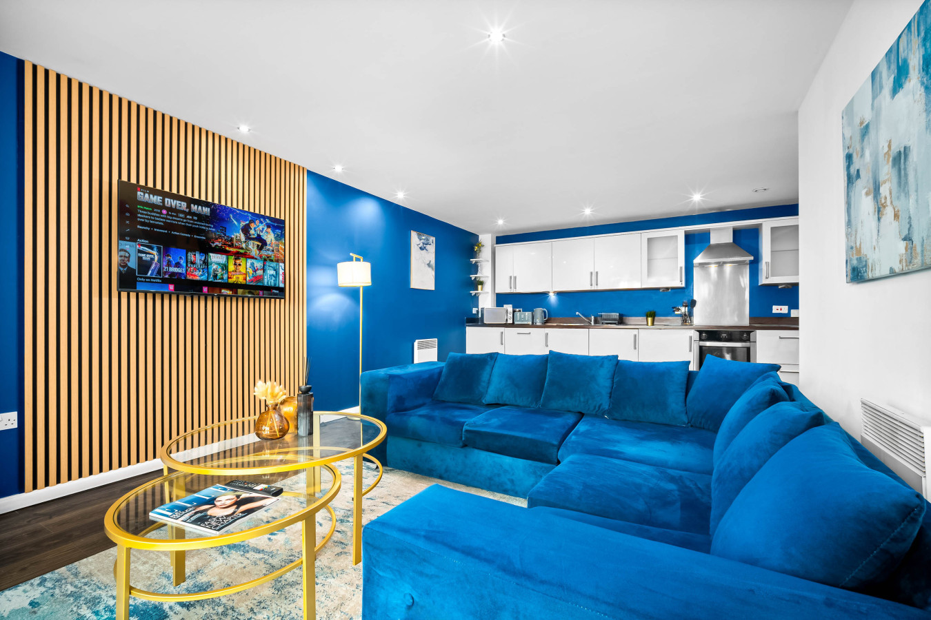 Luxe Two Bed Apartment - City Centre - Balcony & Parking in Masshouse Ln, Birmingham B5 5JF, UK - Property image 12 - VivreStays