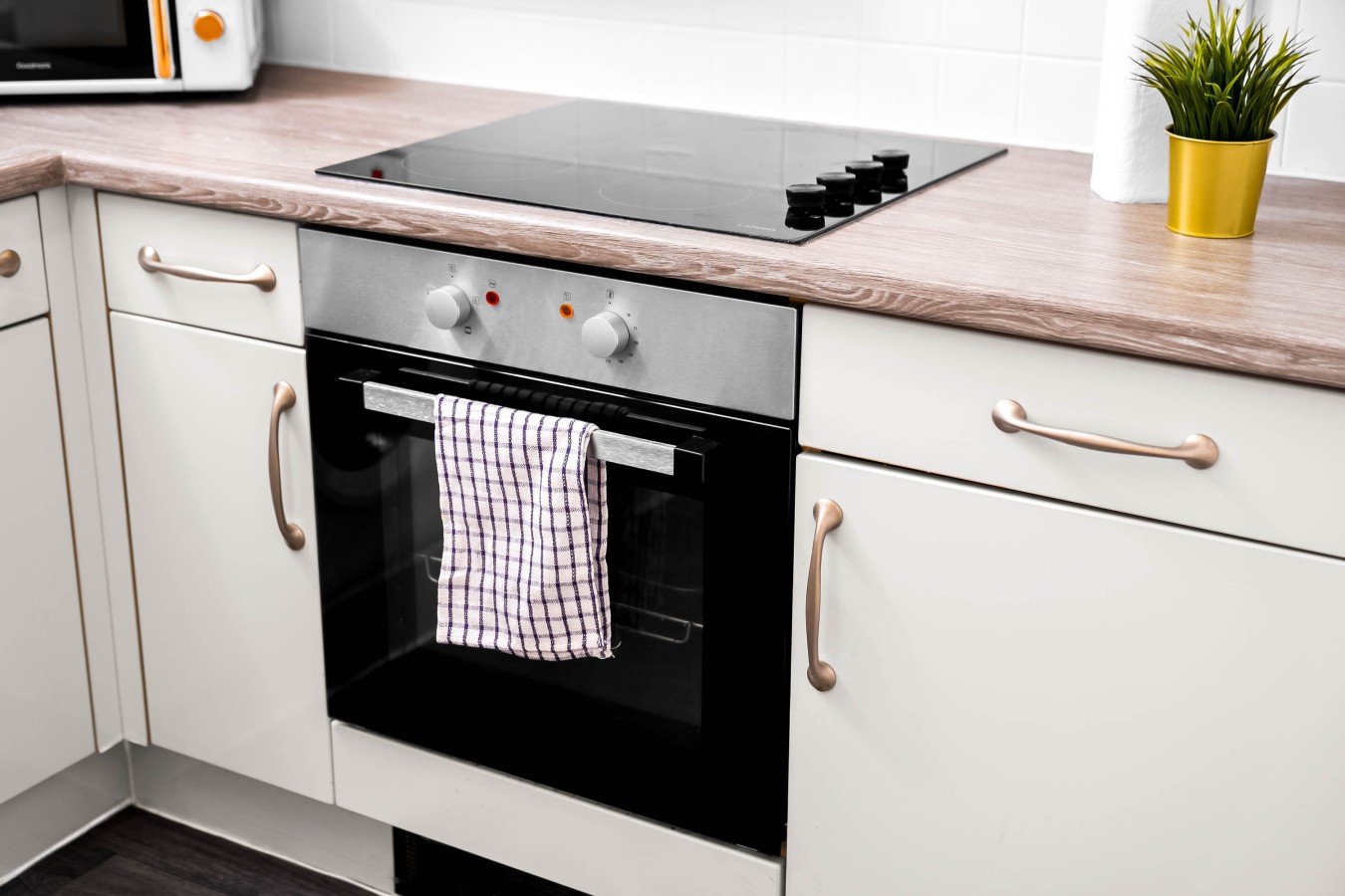 Luxury Apartment - Sleeps 4 - City Centre - Parking in 50 Granville St, Birmingham B1 2LJ, UK - Property image 36 - VivreStays