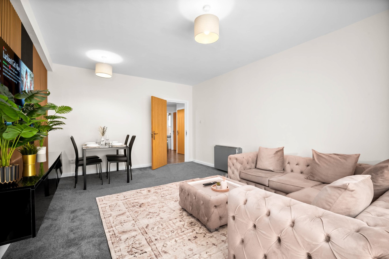 Luxury Apartment - Sleeps 4 - City Centre - Parking in 50 Granville St, Birmingham B1 2LJ, UK - Property image 35 - VivreStays