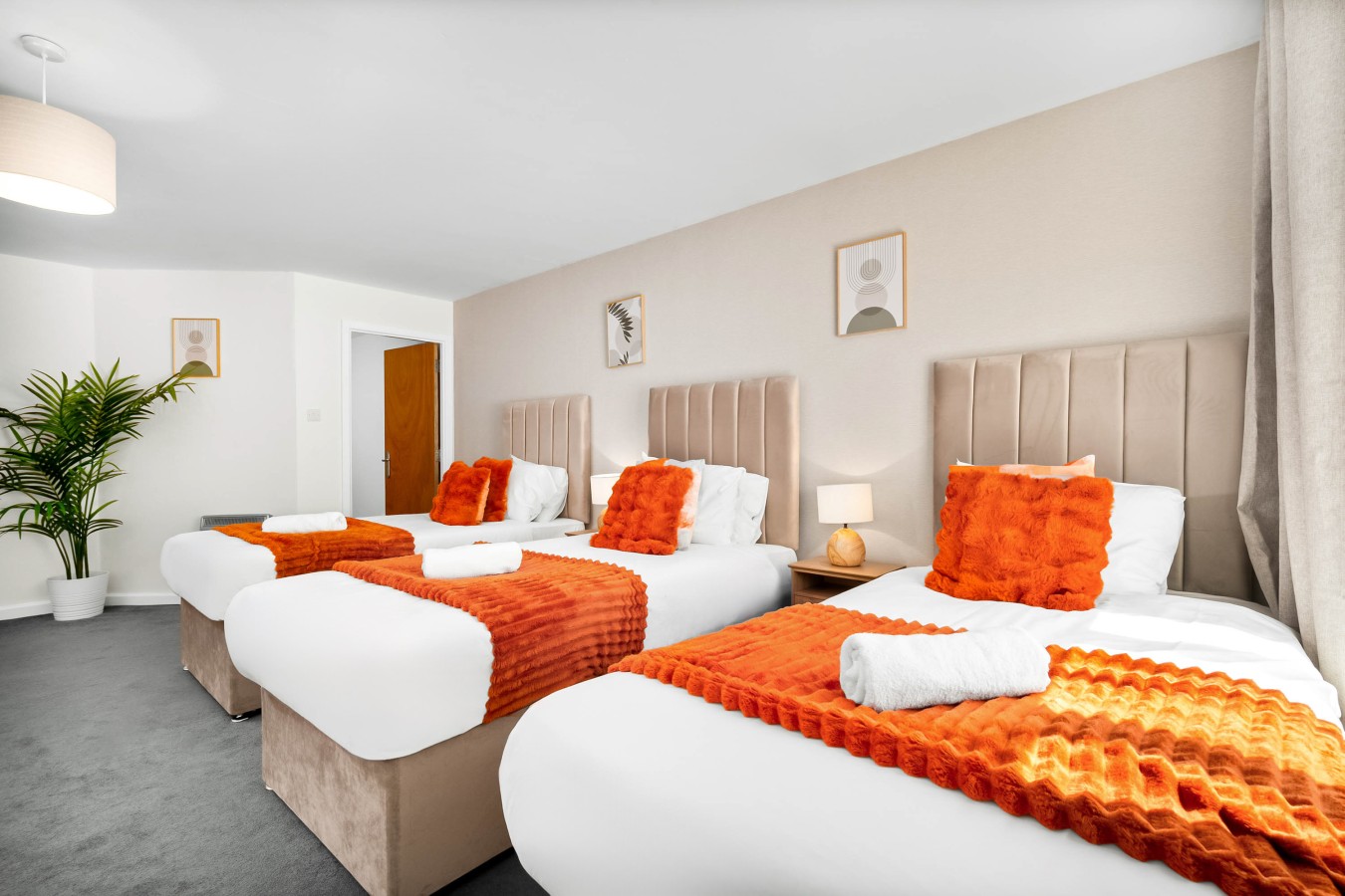 Luxury Apartment - Sleeps 4 - City Centre - Parking in 50 Granville St, Birmingham B1 2LJ, UK - Property image 33 - VivreStays