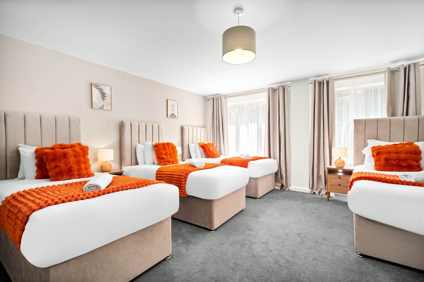 Luxury Apartment - Sleeps 4 - City Centre - Parking in 50 Granville St, Birmingham B1 2LJ, UK - Property image 2 - VivreStays
