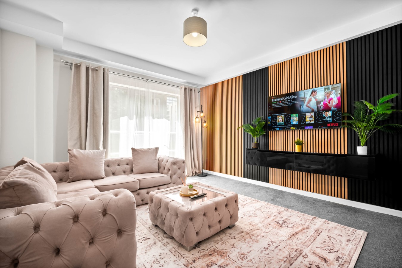 Luxury Apartment - Sleeps 4 - City Centre - Parking in 50 Granville St, Birmingham B1 2LJ, UK - Property image 8 - VivreStays