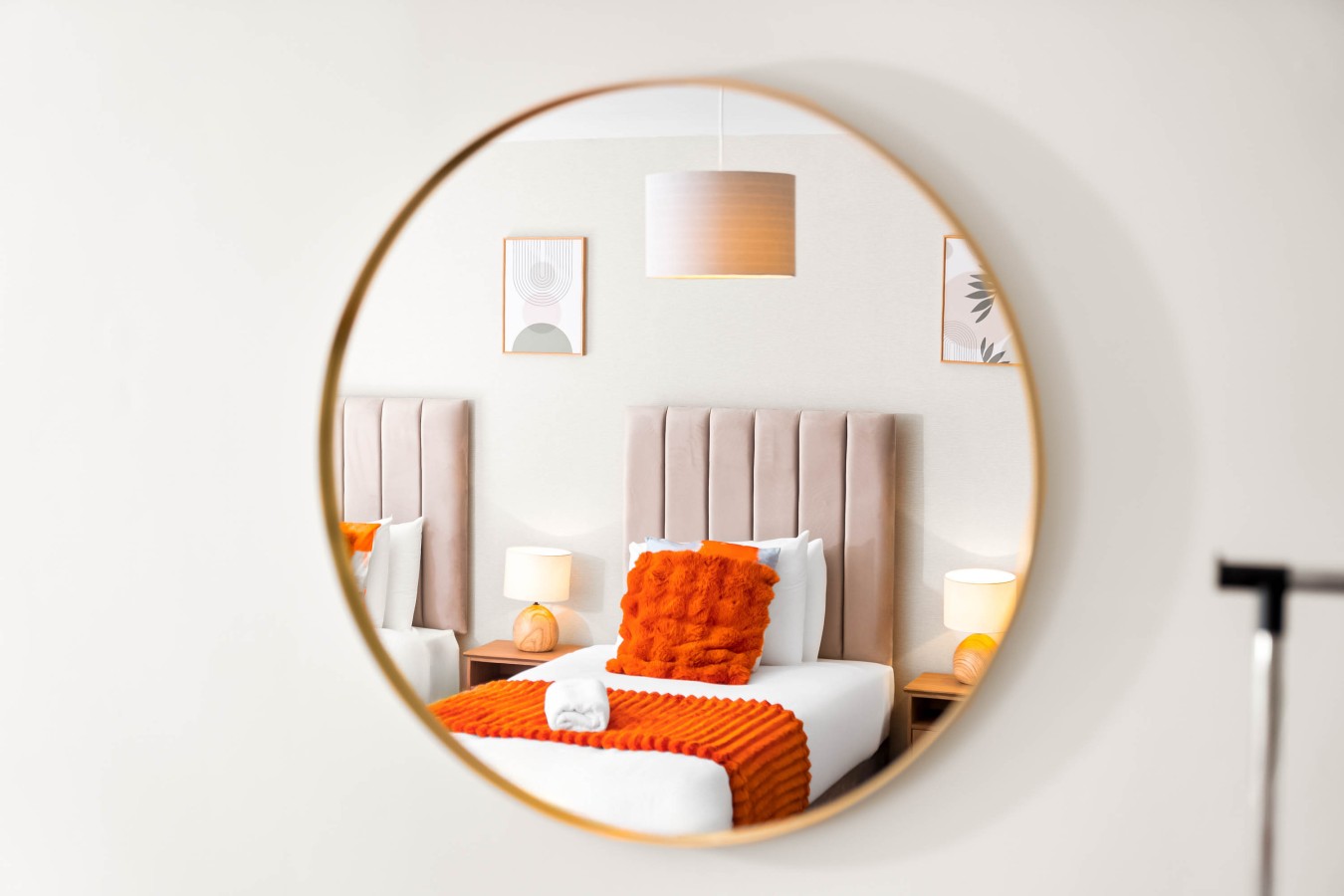 Luxury Apartment - Sleeps 4 - City Centre - Parking in 50 Granville St, Birmingham B1 2LJ, UK - Property image 25 - VivreStays