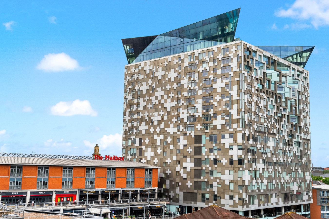 Luxe Apartment - City Centre - Balcony & Parking in 18 Holliday St, Birmingham B1 1TS, UK - Property image 44 - VivreStays