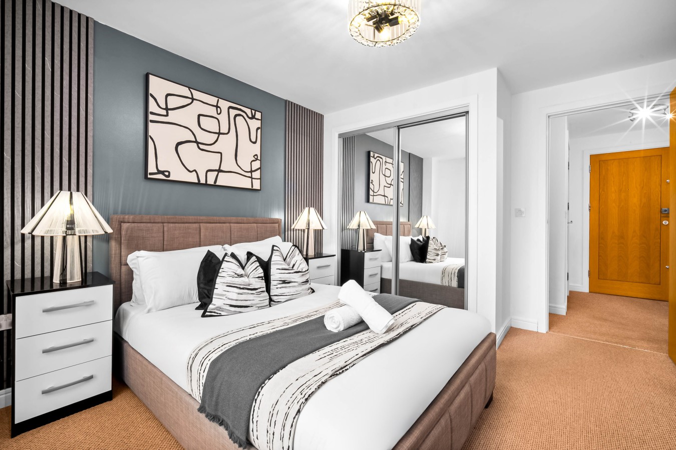 Luxe Apartment - City Centre - Balcony & Parking in 18 Holliday St, Birmingham B1 1TS, UK - Property image 12 - VivreStays