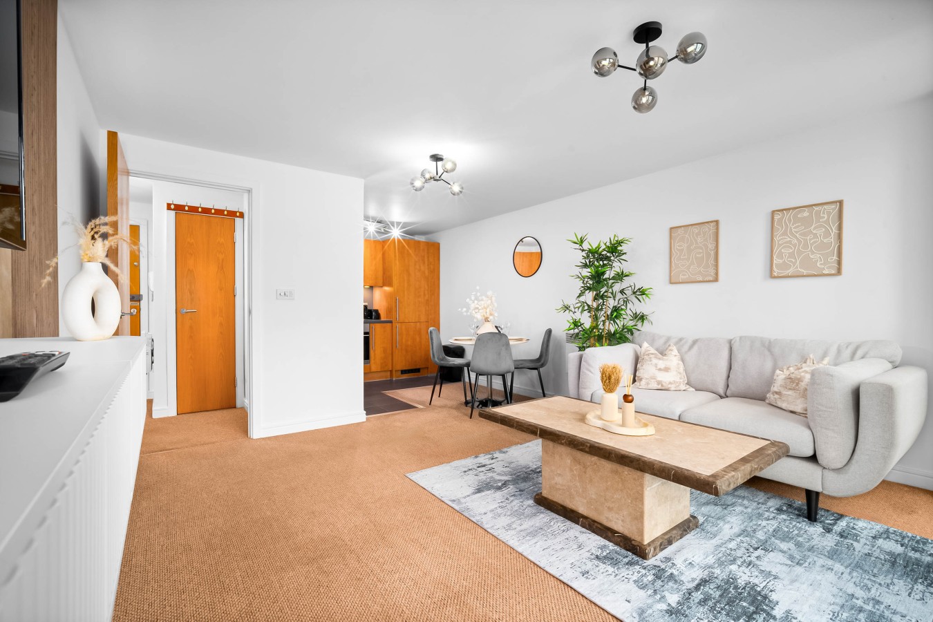Luxe Apartment - City Centre - Balcony & Parking in 18 Holliday St, Birmingham B1 1TS, UK - Property image 11 - VivreStays
