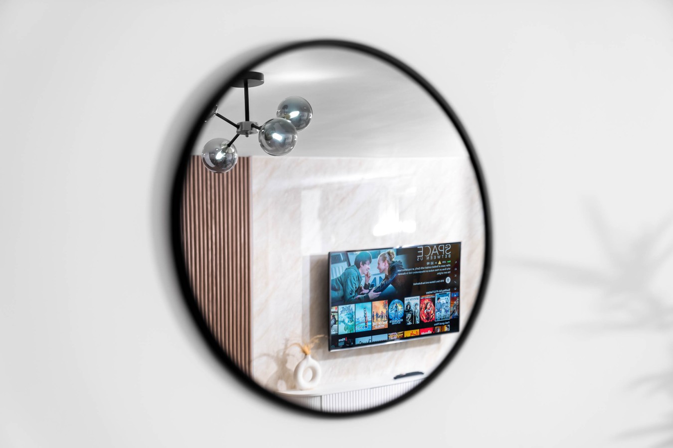 Luxe Apartment - City Centre - Balcony & Parking in 18 Holliday St, Birmingham B1 1TS, UK - Property image 16 - VivreStays