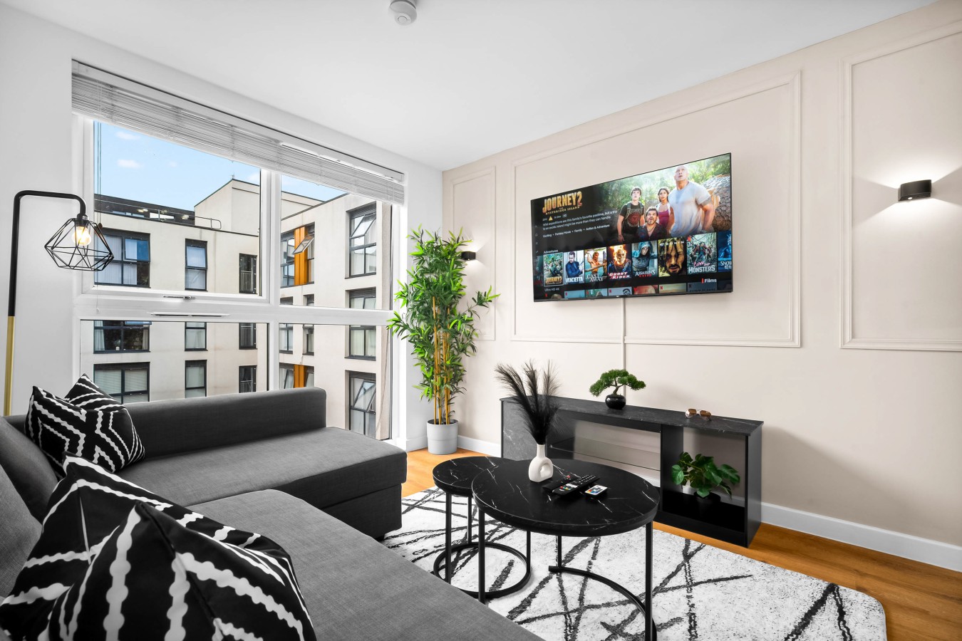 Stylish Apartment - Netflix - Centre - Jewellery Quarter serviced apartment - West Midlands - VivreStays
