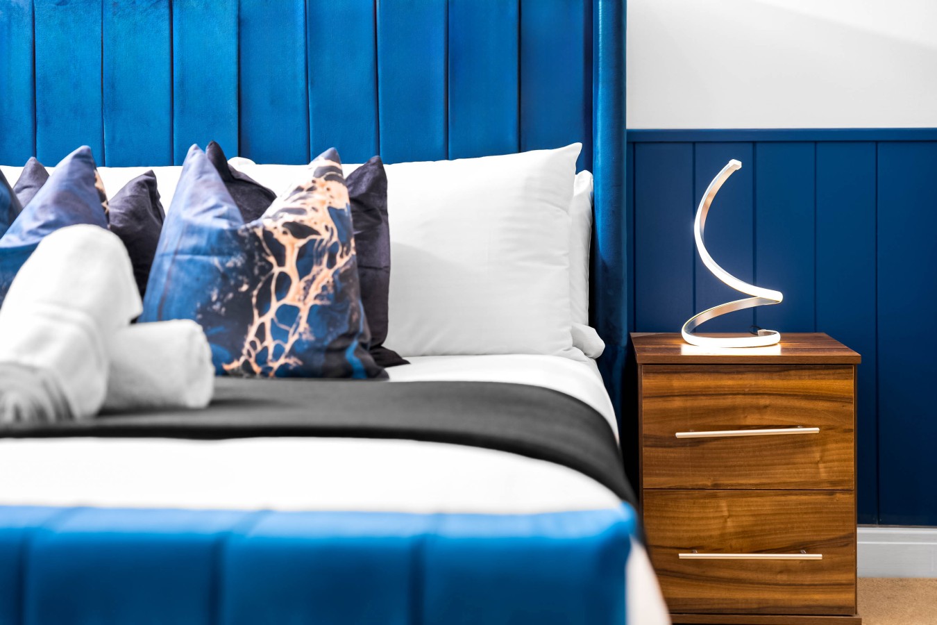 Luxury 2 Bed Apartment - Parking - JQ - City Centre - Bedroom TV in 100 Warstone Ln, Birmingham B18 6NP, UK - Property image 15 - VivreStays