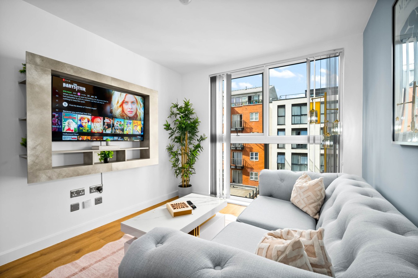 Stylish Apartment - Centre - Jewellery Quarter - Smart Tv & Netflix serviced apartment - Birmingham - VivreStays
