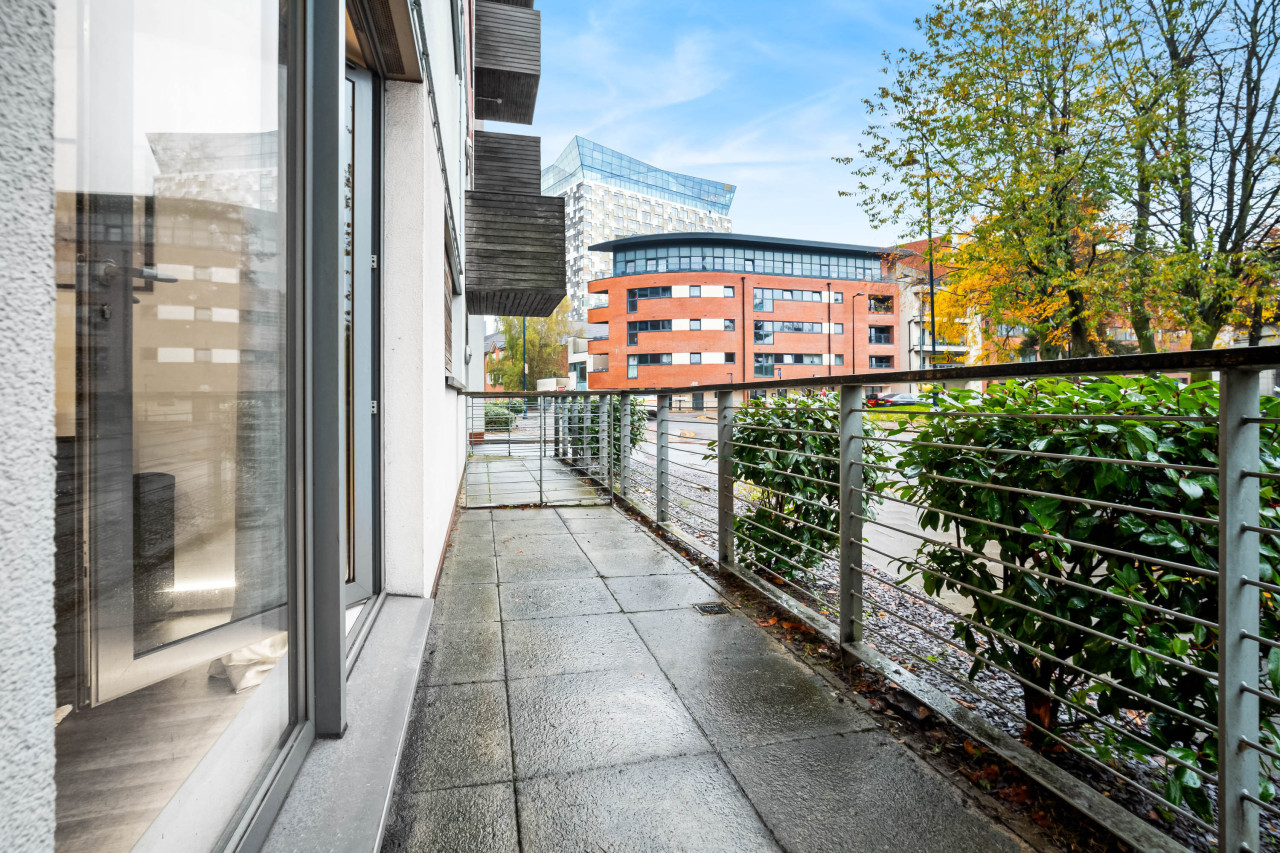 Stylish City Centre Apartment - Terrace - Netflix in 165 Granville St, Birmingham B1 1JY, UK - Property image 41 - VivreStays
