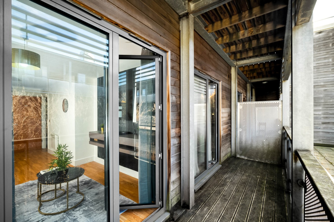 Arcadian Apartment - Single Beds - Balcony - Parking - Fast WIFI in 70 Hurst Street - Property image 35 - VivreStays