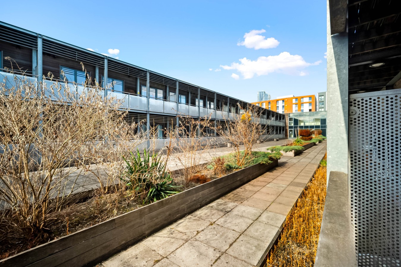 Arcadian Apartment - Single Beds - Balcony - Parking - Fast WIFI in 70 Hurst Street - Property image 37 - VivreStays