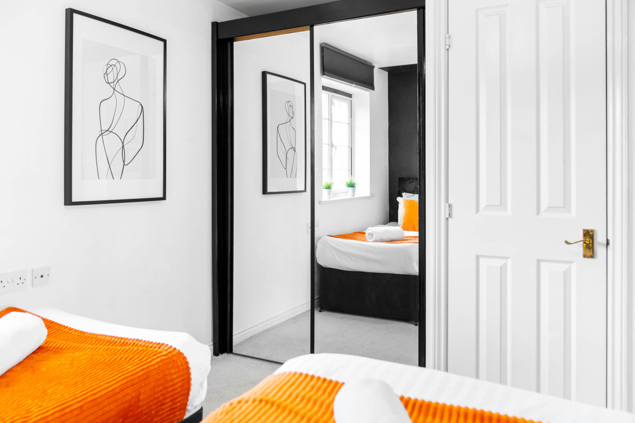 Stylish Two Bed House - Garden - Parking - WIFI in 55 Heneage Street - Property image 30 - VivreStays