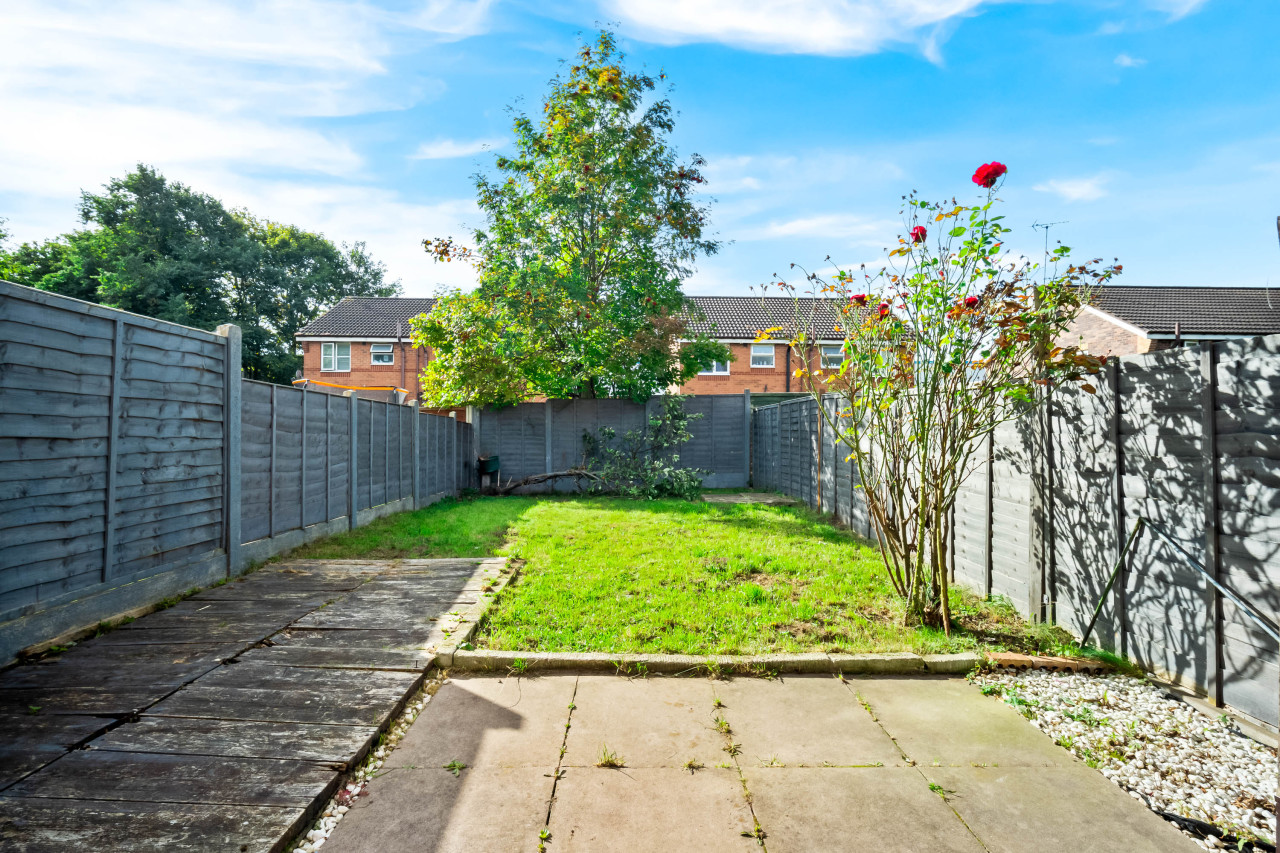 Stylish Two Bed House - Garden - Parking - WIFI in 55 Heneage Street - Property image 32 - VivreStays