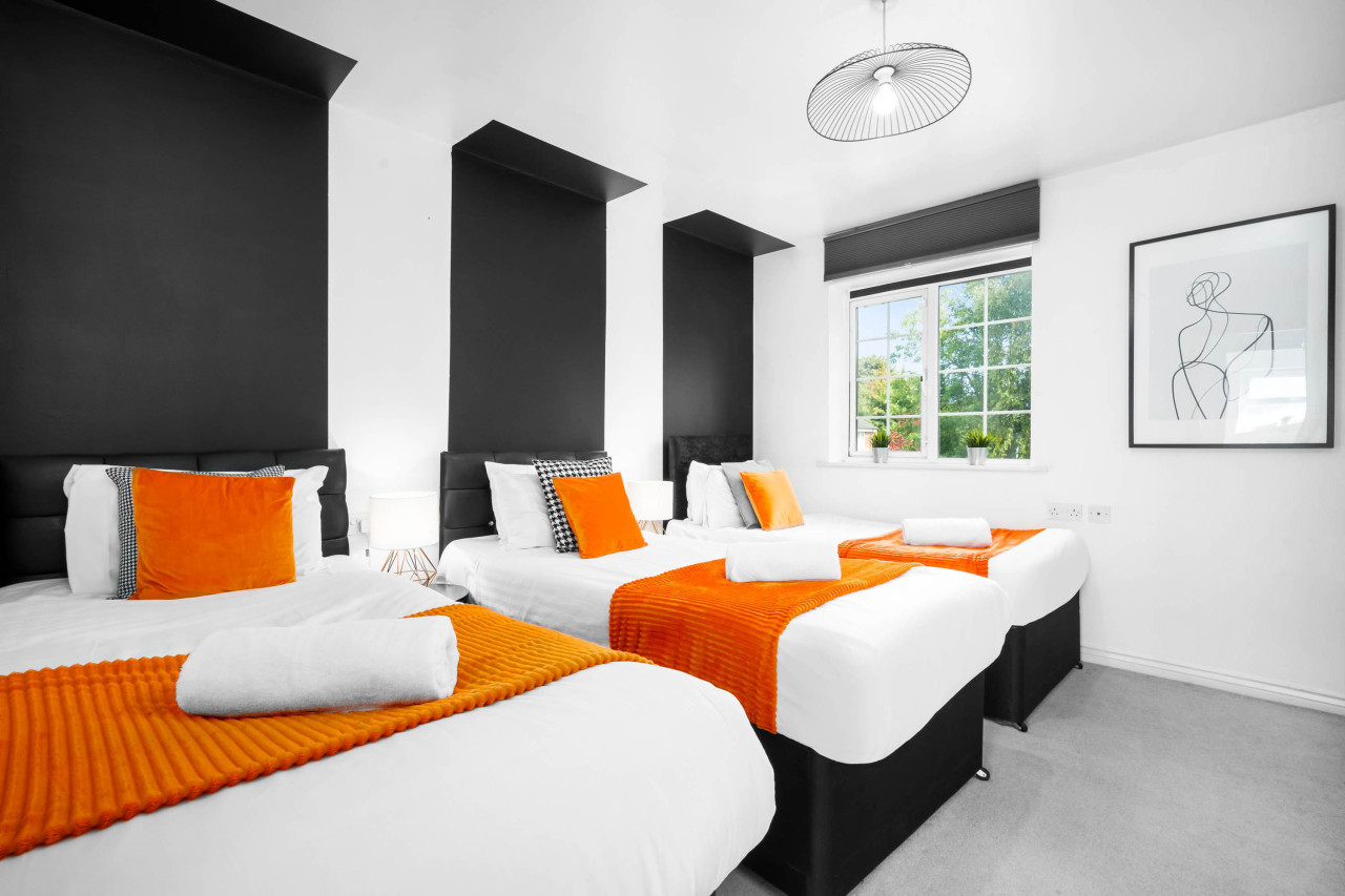 Stylish Two Bed House - Garden - Parking - WIFI in 55 Heneage Street - Property image 19 - VivreStays