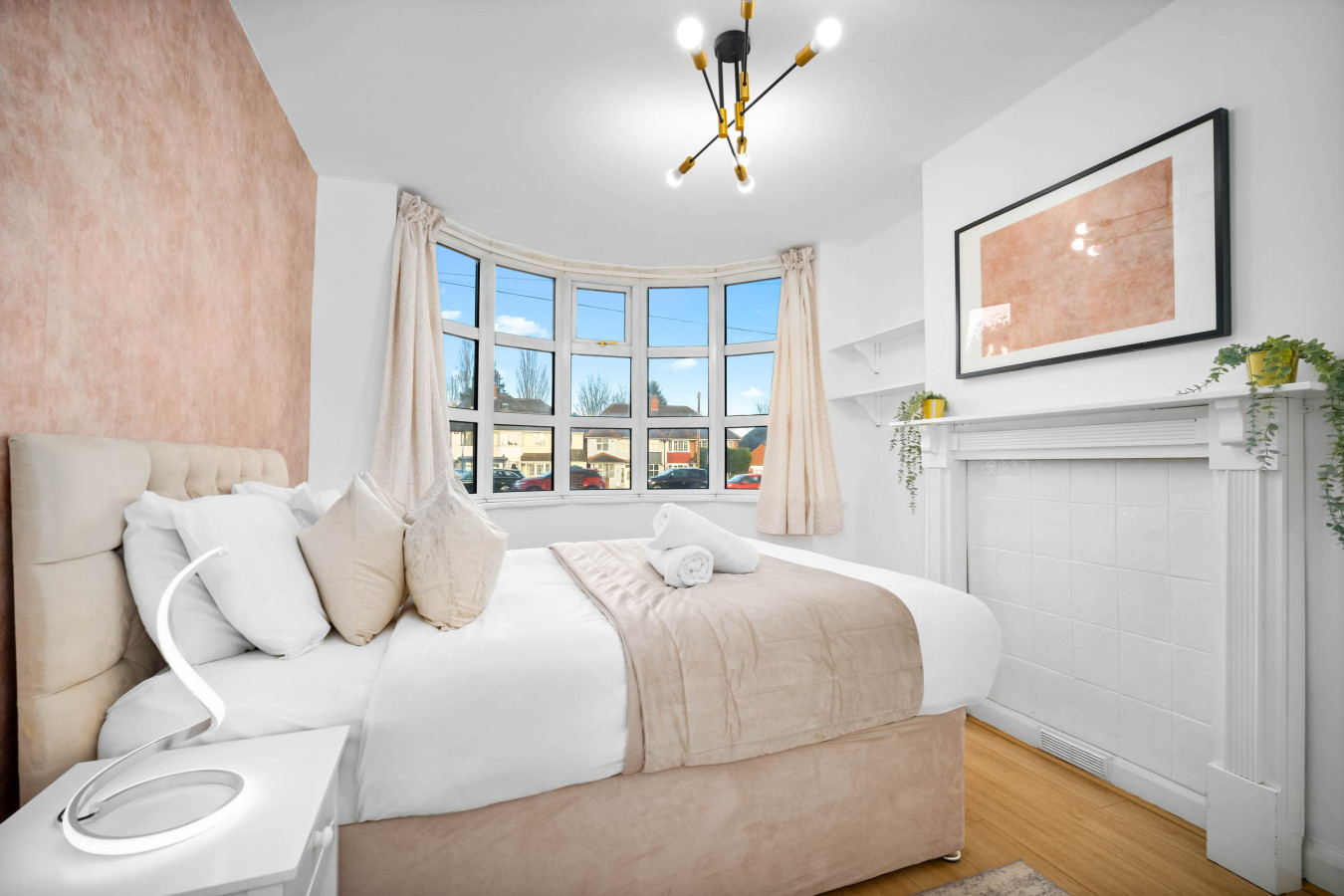 Stylish Four Bed House - 7 Guests - Garden in 802 Walsall Road - Property image 43 - VivreStays