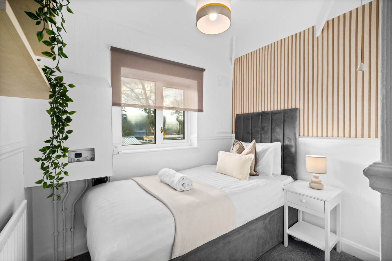 Stylish Four Bed House - 7 Guests - Garden in 802 Walsall Road - Property image 28 - VivreStays