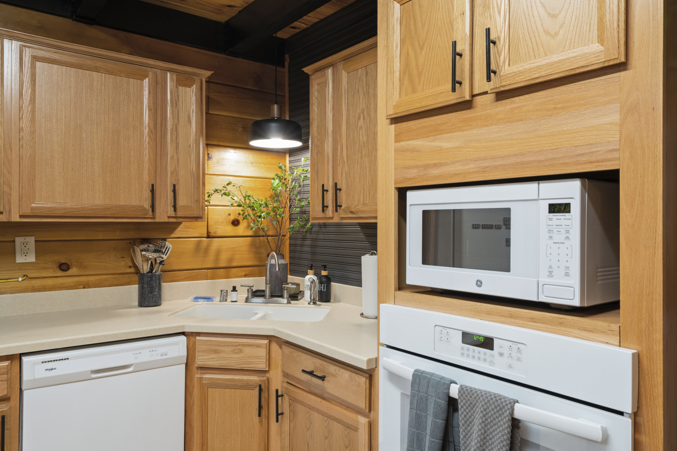 Hillside Haven photo 20