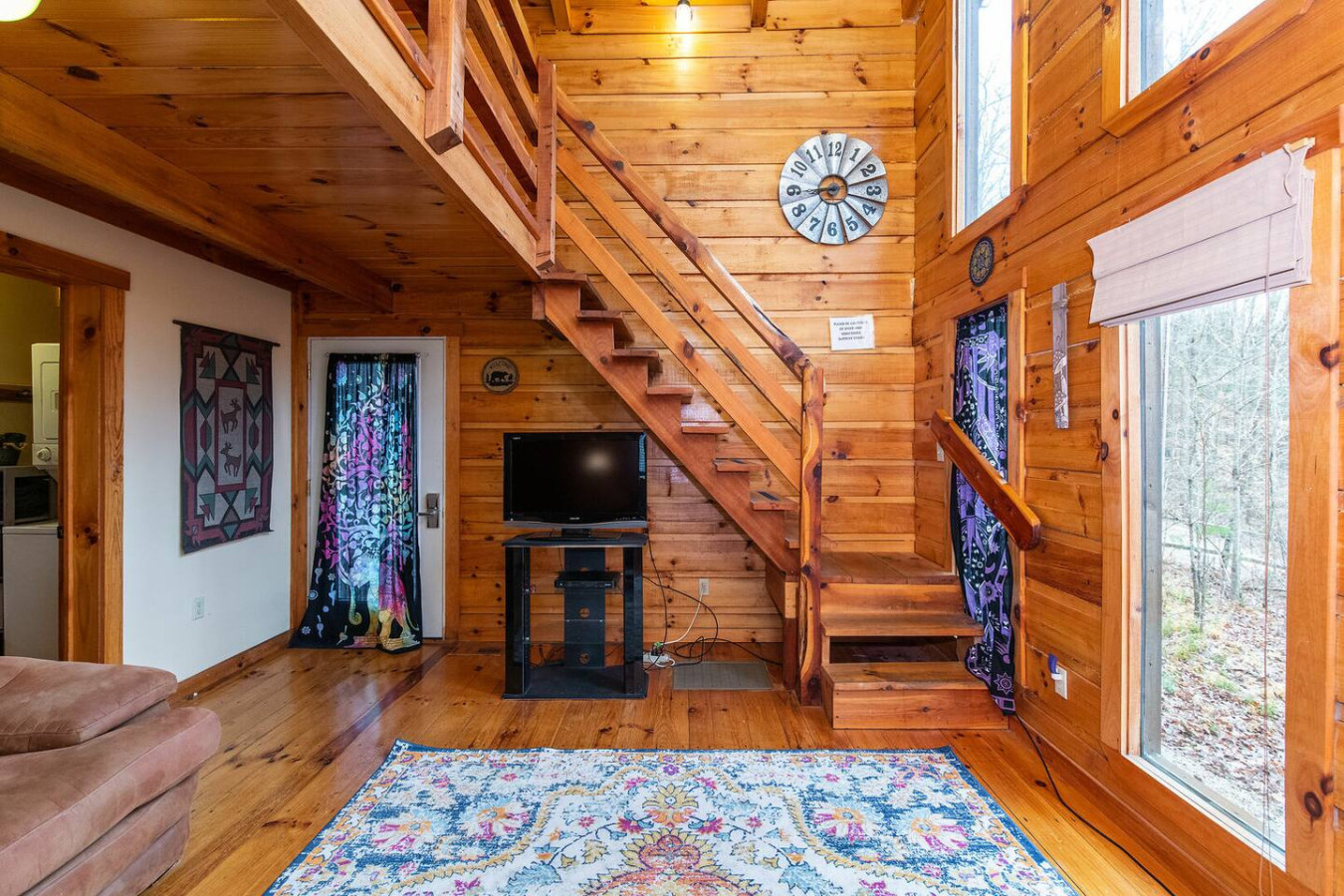 Hillside Loft Cabin photo 13